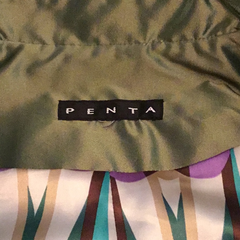 PENTA Green Silkish Jacket with Sleeveless Blouse - Picture 4 of 8